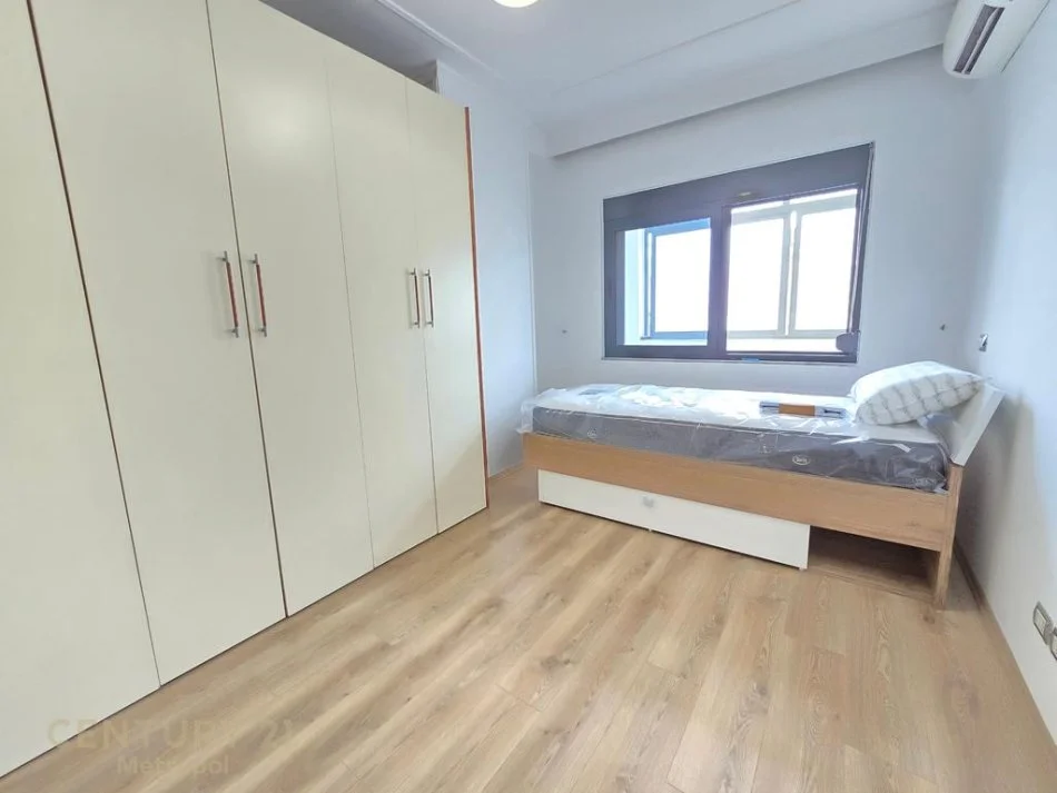 Tirane, jepet me qera apartament 2+1+2 Kati 5, 120 m² 1.150 € (Rruga Reshit Collaku, Shallvaret Tirane)