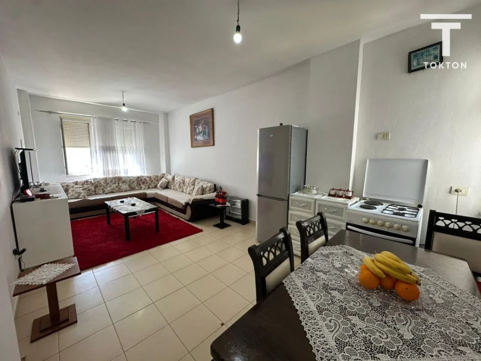 Tirane, shitet apartament 2+1 Kati 7, 93 m² 120.000 € (kthesa e kamzes)