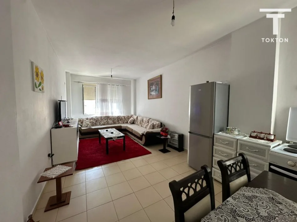 Tirane, shitet apartament 2+1 Kati 7, 93 m² 120.000 € (kthesa e kamzes)