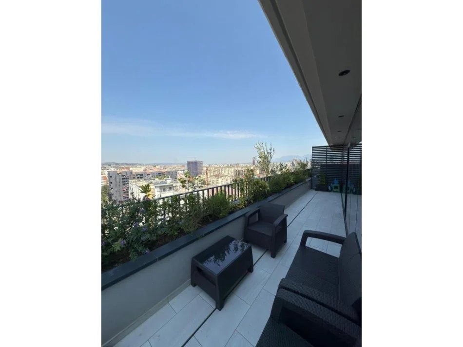 Tirane, jap me qera apartament 2+1 Kati 11, 112 m² 2.100 € 