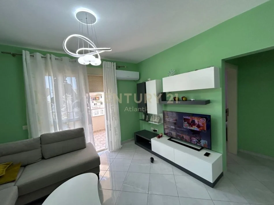 Durres, jepet me qera apartament 1+1+Ballkon Kati 5, 90 m² 350 € (PLAZH)