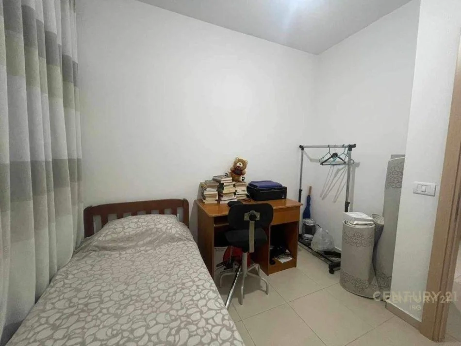 Tirane, jepet me qera apartament 2+1 Kati 4, 80 m² 430 € (prane Restorant Fresku)