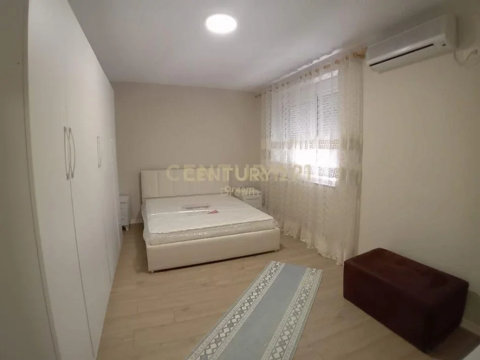 Tirane, jap me qera apartament 3+1 Kati 2, 100 m² 600 € (Tirana Albania)