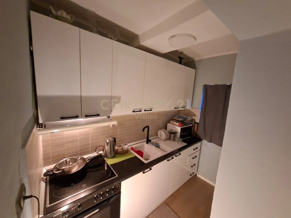 Shkoder, shitet apartament 1+1 Kati 2, 50 m² 67.500 € (stacioni i trenit)