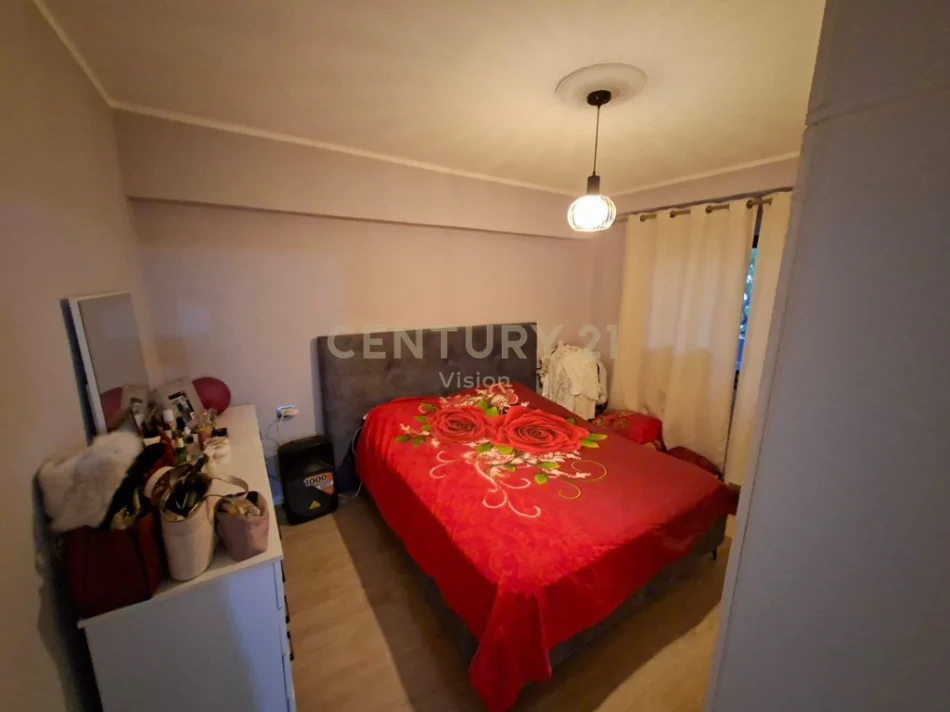 Shkoder, shitet apartament 1+1 Kati 2, 50 m² 67.500 € (stacioni i trenit)