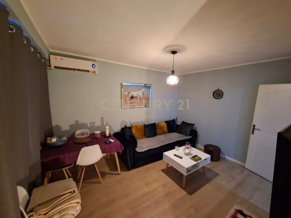 Shkoder, shitet apartament 1+1 Kati 2, 50 m² 67.500 € (stacioni i trenit)