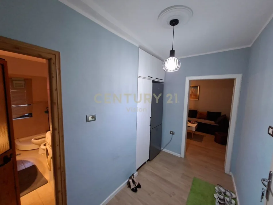Shkoder, shitet apartament 1+1 Kati 2, 50 m² 67.500 € (stacioni i trenit)