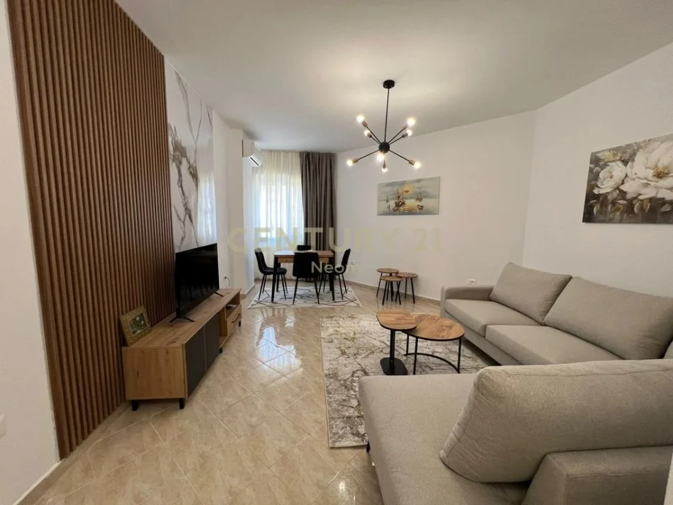 Tirane, jepet me qera apartament 1+1+Aneks+Ballkon Kati 5, 86 m² 500 € (Neom120495)
