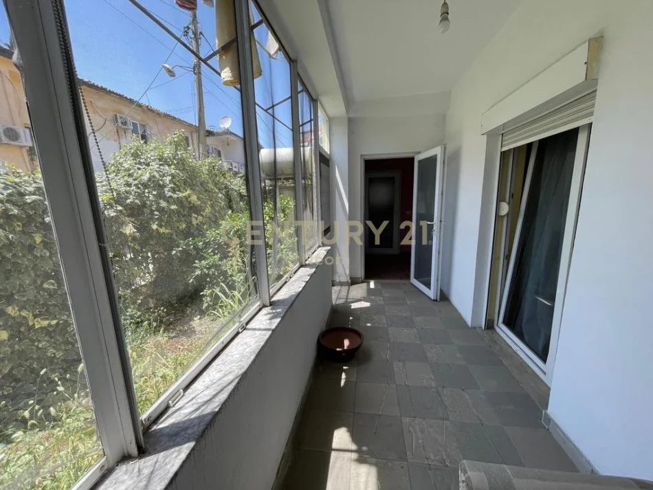 Tirane, shitet apartament 4+1+Aneks+Ballkon Kati 0, 167 m² 280.000 € (Neom120527)