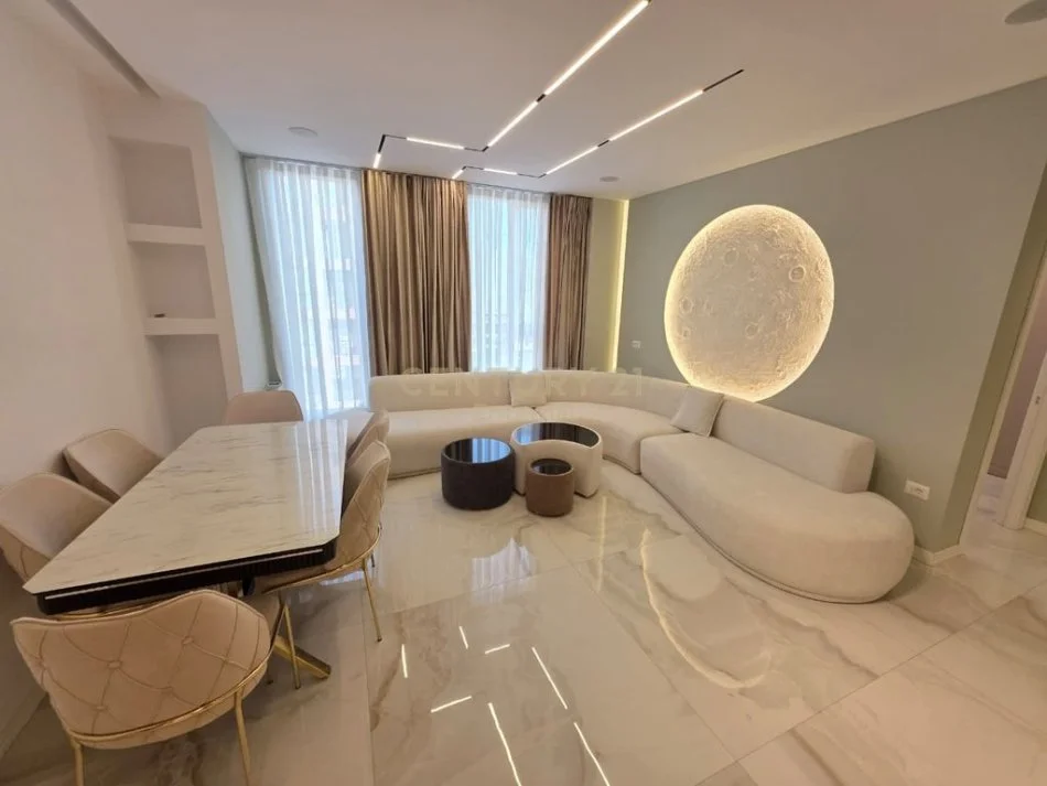 Tirane, shitet apartament 2+1 Kati 4, 119 m² 250.000 € 