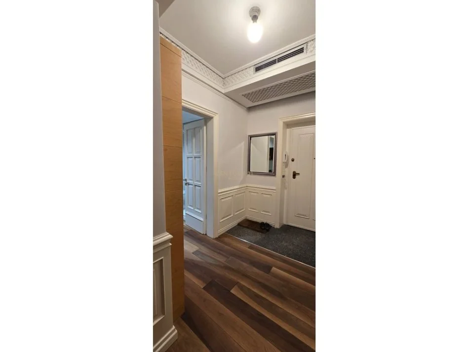 Tirane, jepet me qera apartament 1+1 Kati 2, 75 m² 700 € 