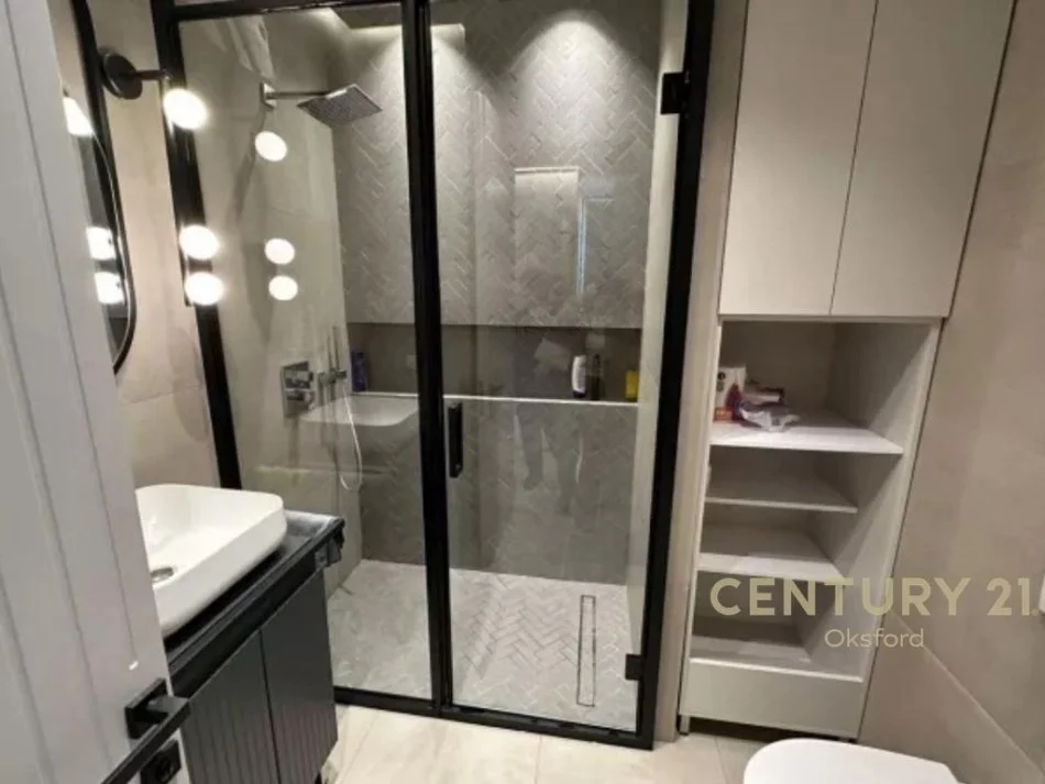 Tirane, jepet me qera apartament 1+1 Kati 6, 77 m² 1.000 € (Rruga e Kavajes)