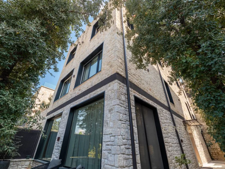 Tirane, shes apartament 4+1 Kati 4, 450 m² 1.450.000 € (Secret Garden Residence)