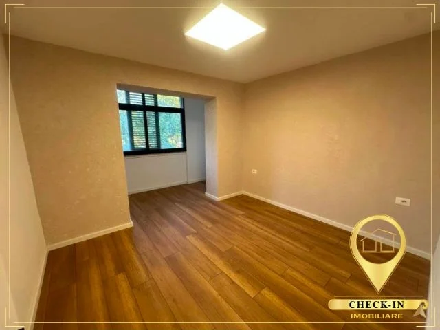 Tirane, jepet me qera zyre Kati 2, 78 m² 800 € (Bulevardi Bajram Curri)