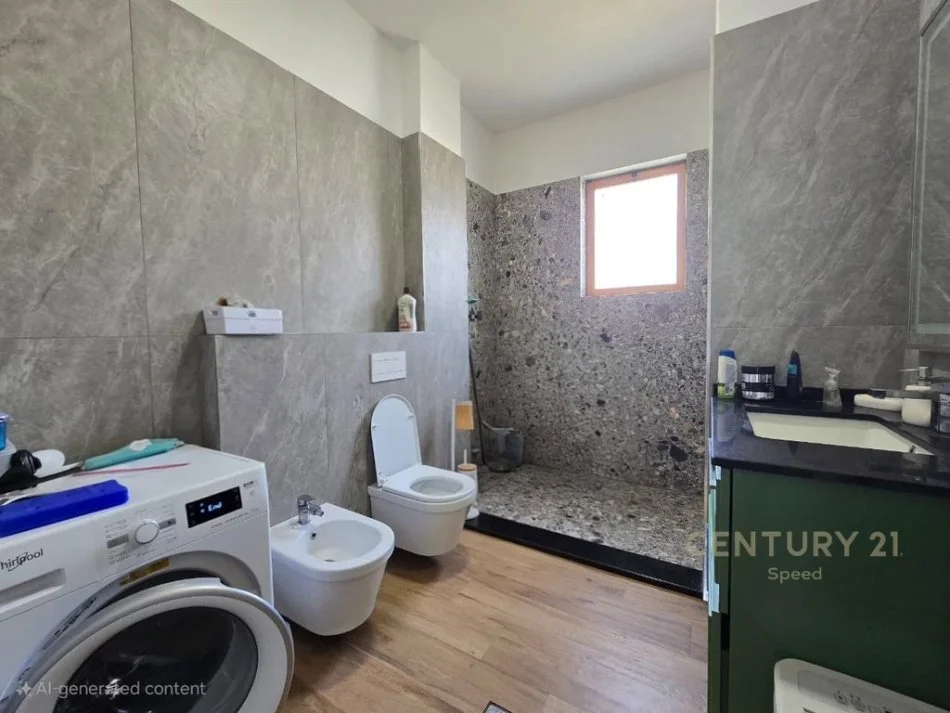 Tirane, jepet me qera apartament Kati 2, 144 m² 850 € (Sauk)