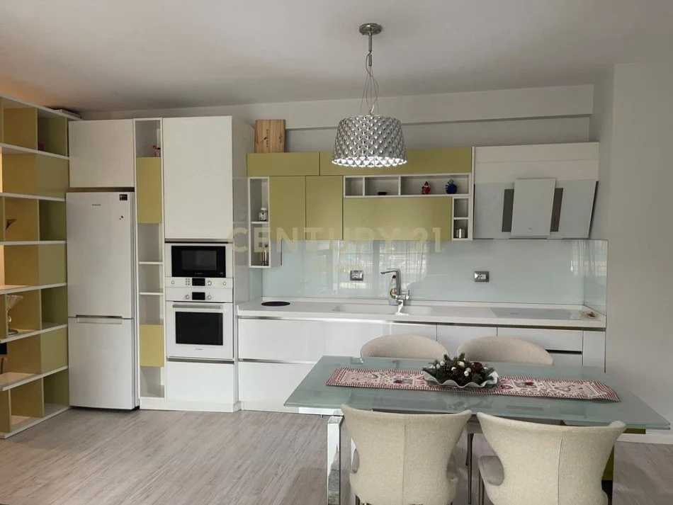 Tirane, jepet me qera apartament 2+1+Aneks+Ballkon Kati 3, 92 m² 1.650 € (Neom120624)