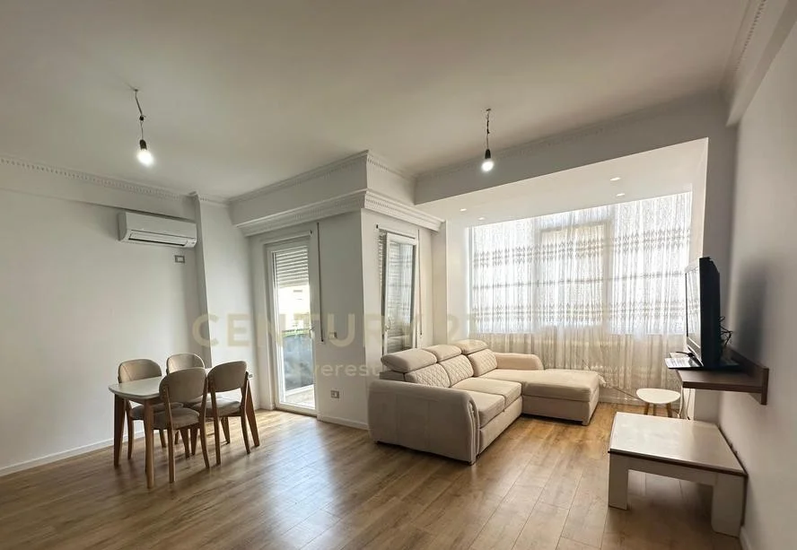 Tirane, shitet apartament 2+1+Aneks+Ballkon Kati 2, 89 m² 190.000 €