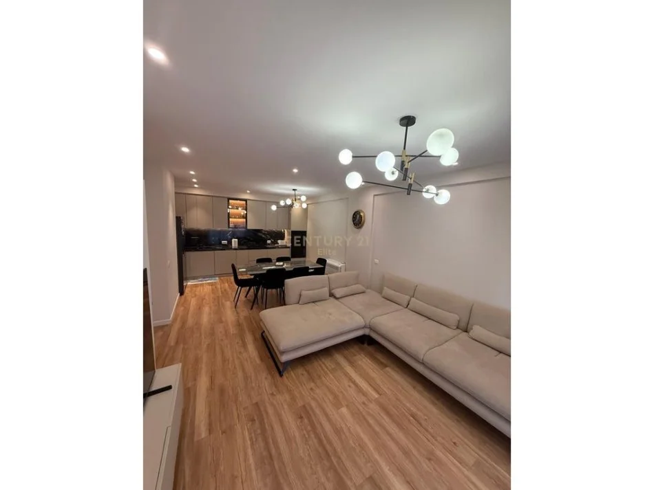 Tirane, jepet me qera apartament Kati 5, 151 m² 1.200 € (Profarma)