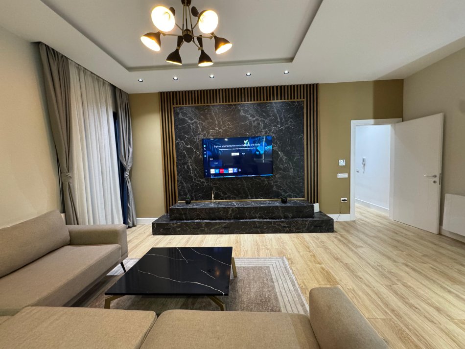 Tirane,shitet  apartament 2+1+Ballkon Kati 8, 127 m² 325.000 € (Square21)