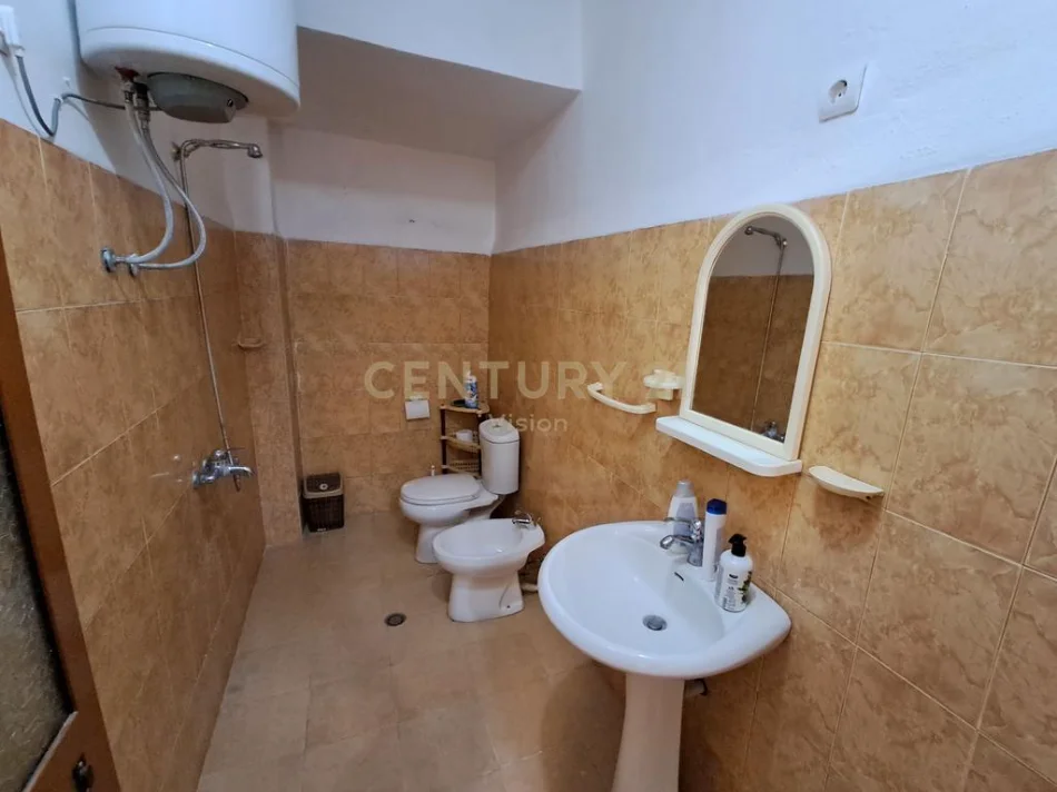 Shkoder, shitet apartament 1+1 Kati 1, 52 m² 60.000 € (dergut)
