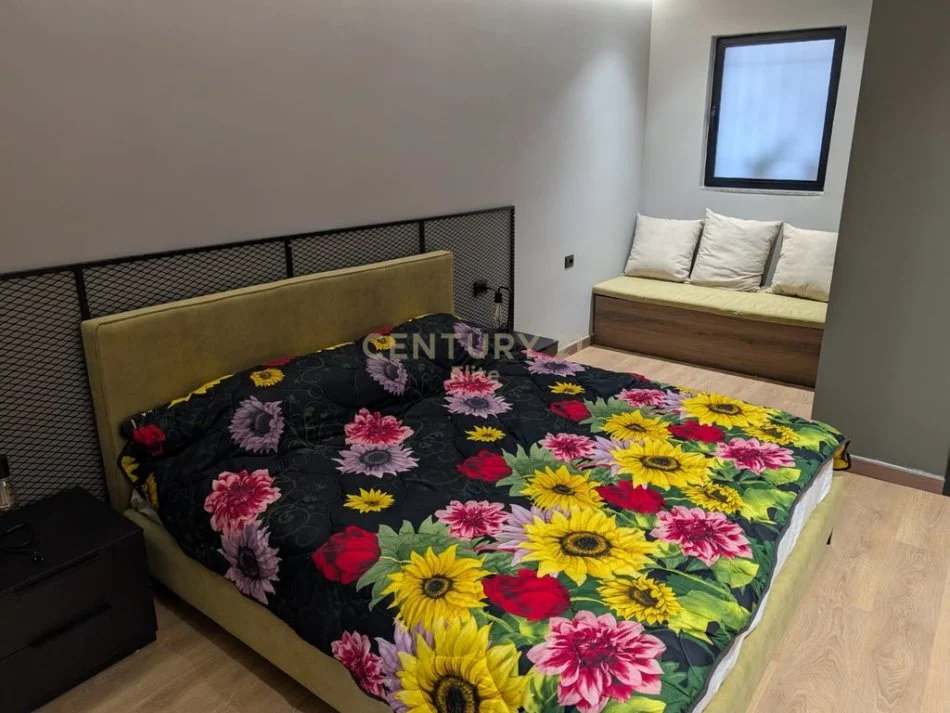 Tirane, jepet me qera apartament 1+1 Kati 1, 56 m² 700 € (Myslym Shyri)