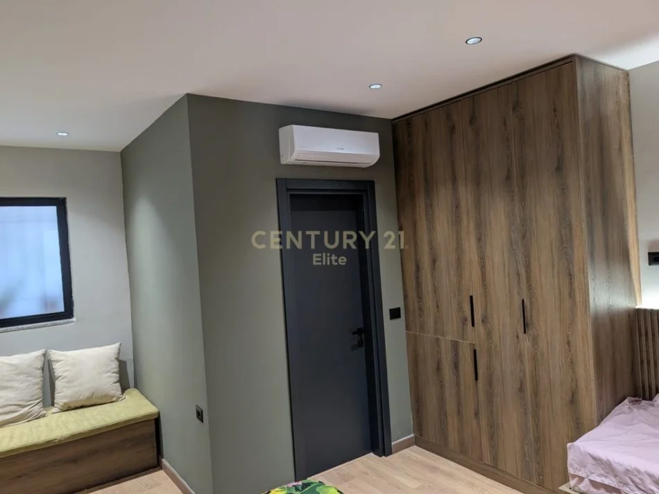 Tirane, jepet me qera apartament 1+1 Kati 1, 56 m² 700 € (Myslym Shyri)