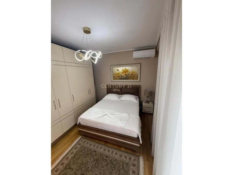 Tirane, jepet me qera apartament 1+1 Kati 9, 73 m² 1.400 € (Myslym Shyri)