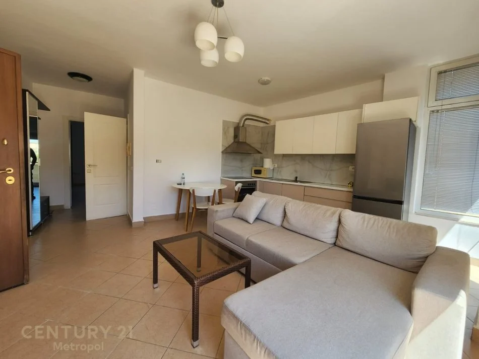 Tirane, jepet me qera 1+1+Ballkon Kati 5, 80 m² 400 € 