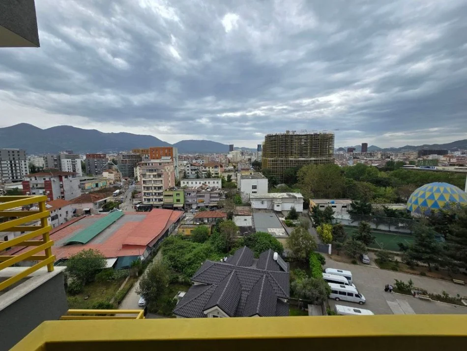 Tirane, shitet apartament 3+1+Ballkon Kati 8, 144 m² 223.500 € (LAPRAKE)