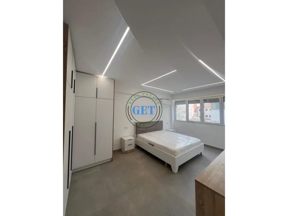 Durres, shitet apartament 2+1 Kati 3, 81 m² 160.000 € (Ish Rajoni)