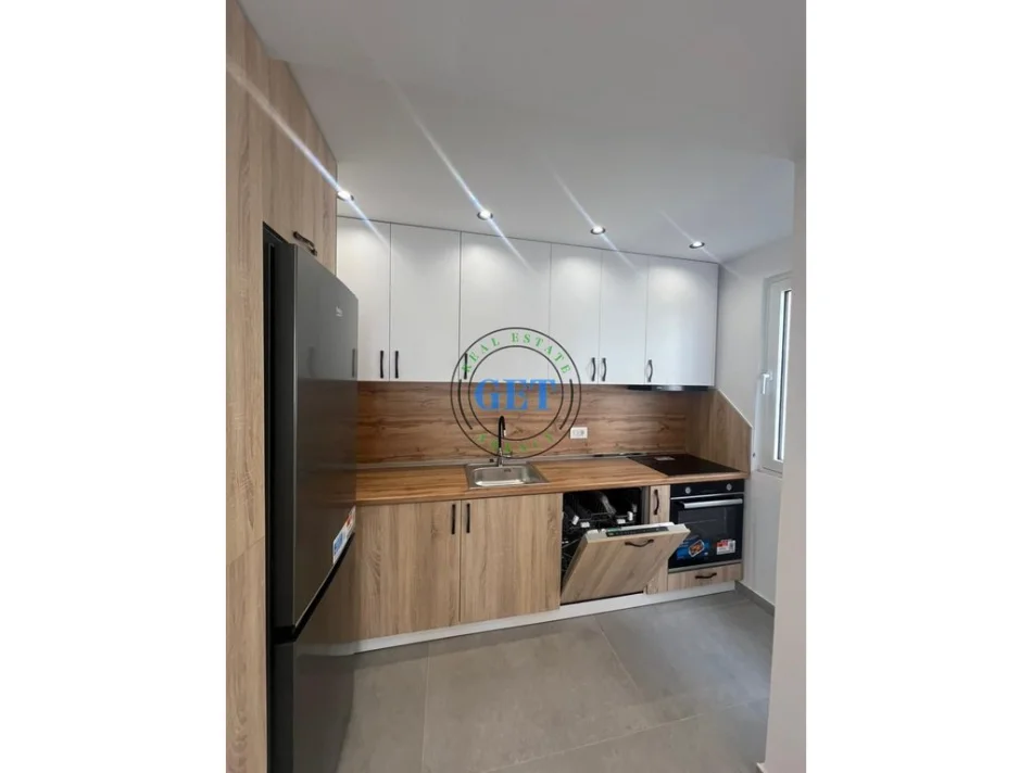 Durres, shitet apartament 2+1 Kati 3, 81 m² 160.000 € (Ish Rajoni)