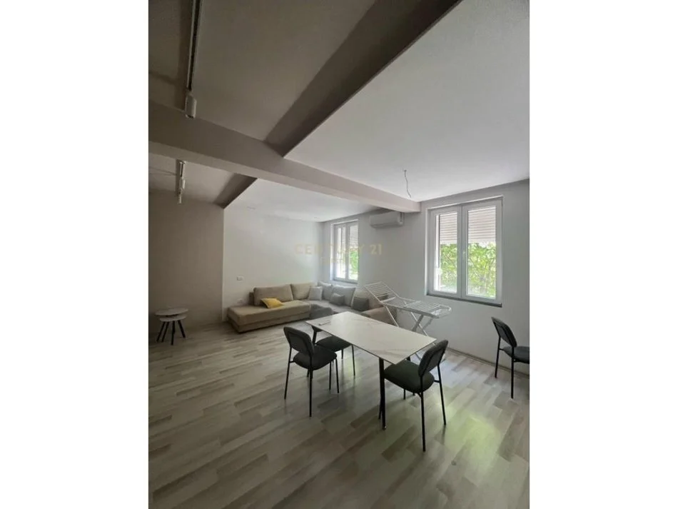 Tirane, jepet me qera apartament 1+1+Ballkon Kati 2, 59 m² 625 € (Stadiumi Dinamo)