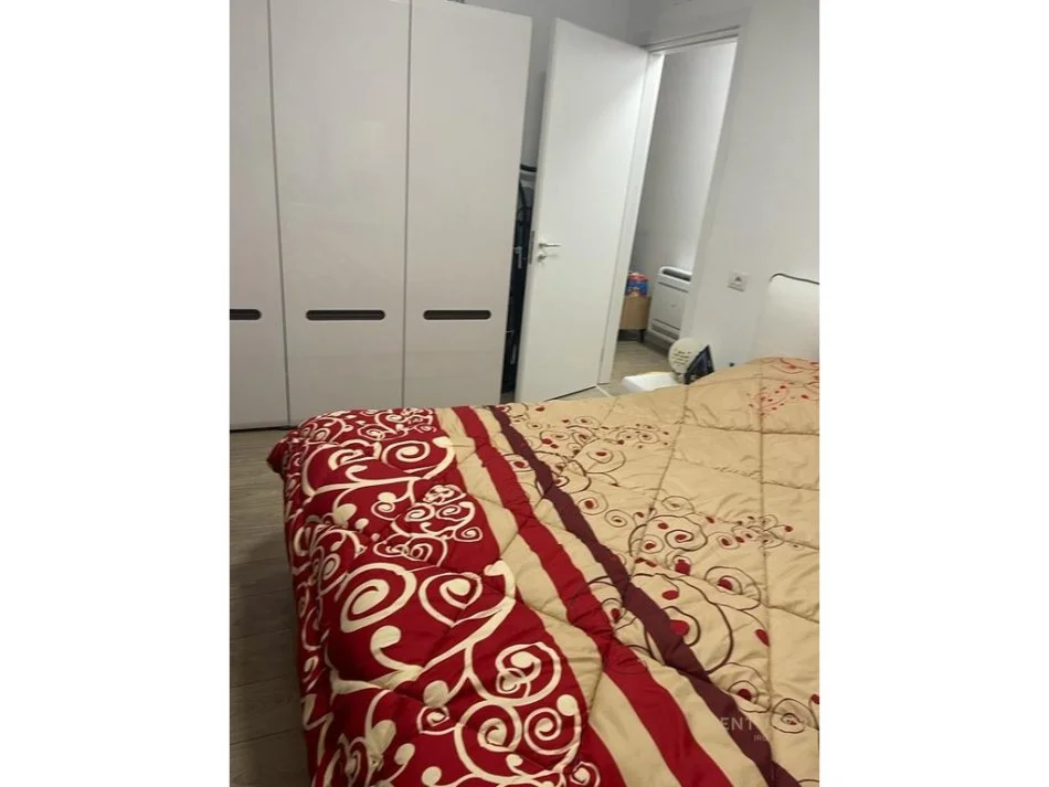 Tirane, jepet me qera apartament 2+1 Kati 7, 90 m² 460 € 