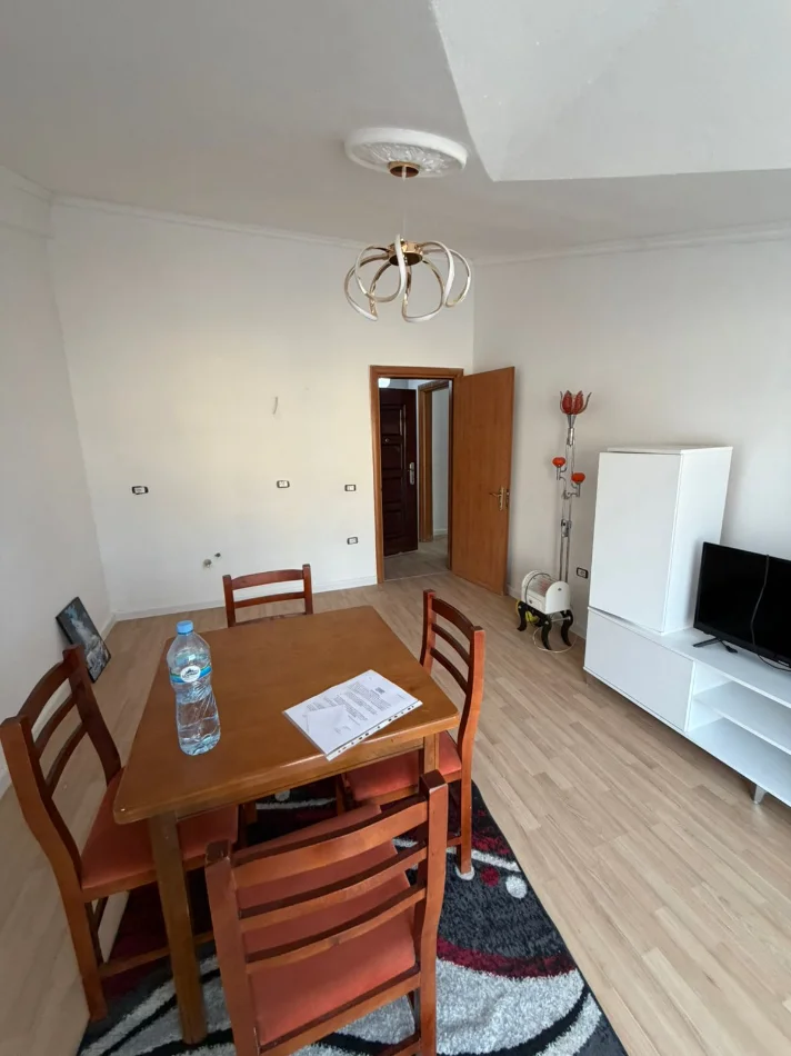 Tirane, shitet apartament 1+1 Kati 7, 63 m² (Shkolla 17 shkurti)