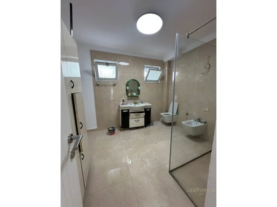 Tirane, shitet apartament Kati 2, 109 m² 268.000 € 