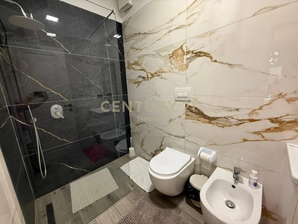 Tirane, jepet me qera apartament 2+1+Aneks+Ballkon Kati 2, 120 m² 1.500 € (Neom121066)