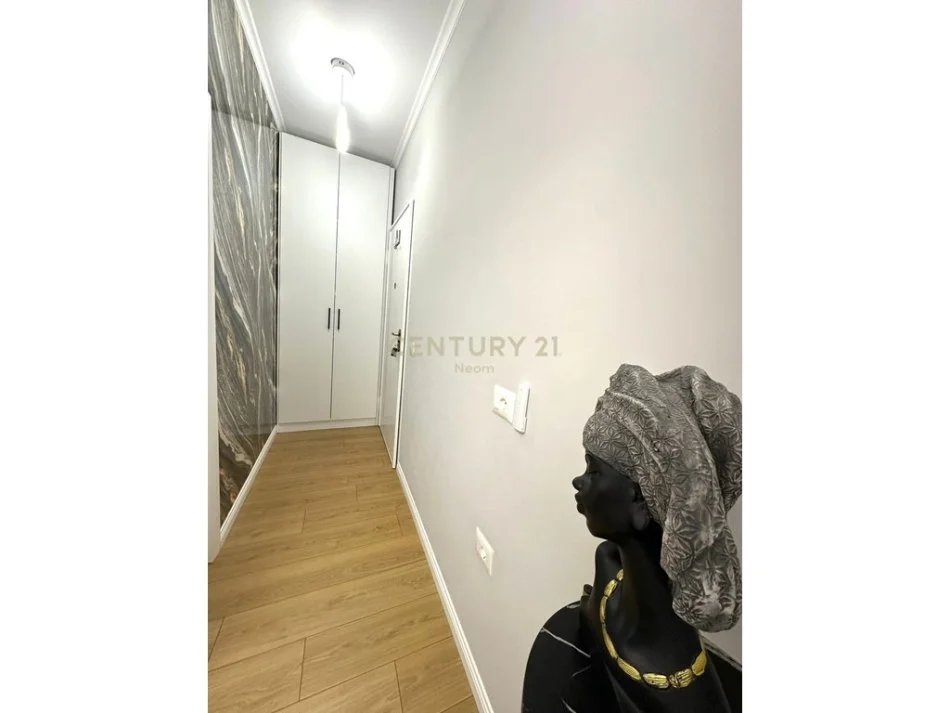 Tirane, shitet apartament 1+1 , 43 m² 121.000 €