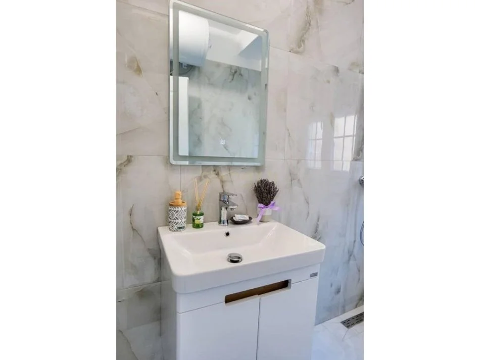 Tirane, jepet me qera apartament 1+1 Kati 2, 43 m² 600 € (21 DHJETORI)