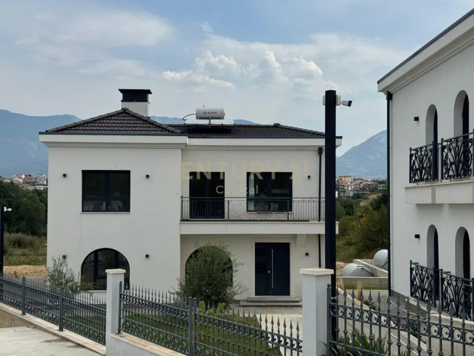 Shqiperi, jepet me qera Vile 2 Katshe Kati 2, 308 m² 3.500 € 