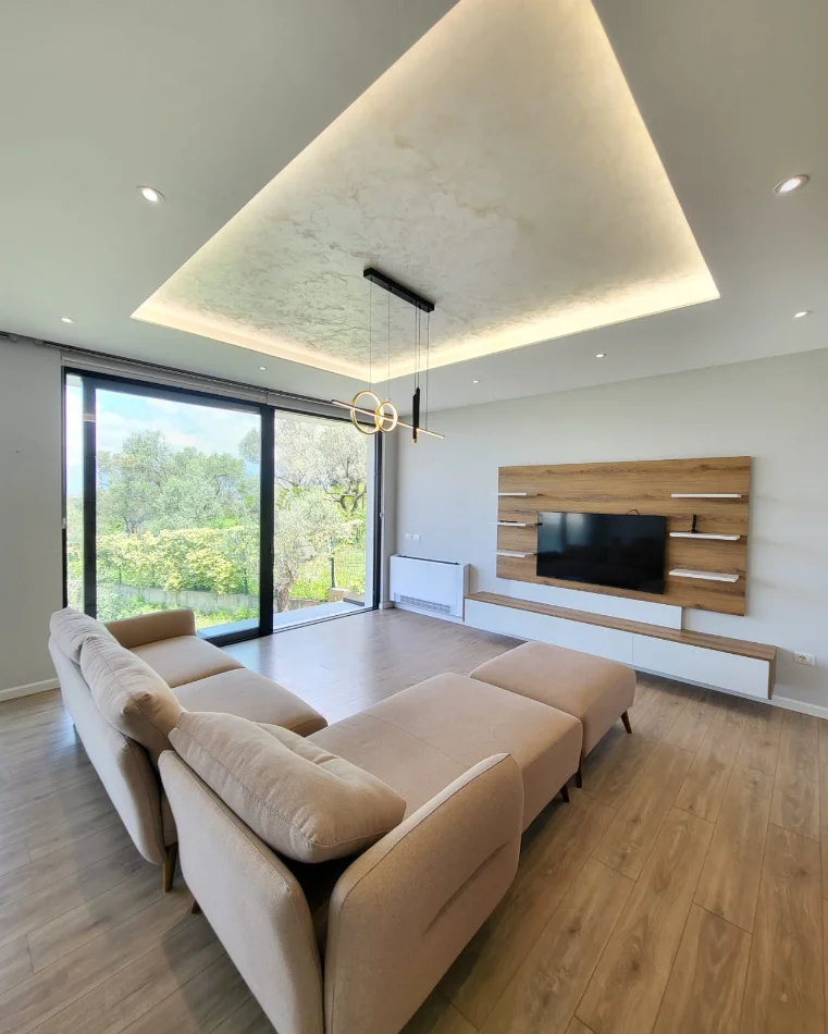 Tirane, jepet me qera Vile 3 Katshe , 400 m² 3.500 € 