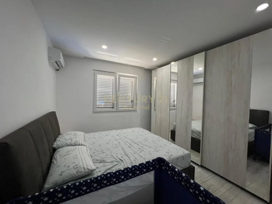 Tirane, jepet me qera apartament 2+1 , 78 m² 500 € (ENT121526)