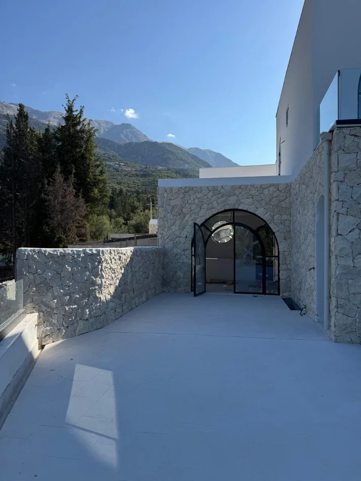Vlore, shitet Vile 3 Katshe , 220 m² (Borgo Bello Residence, Drimadhë)