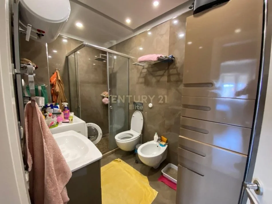 Tirane, shes apartament 2+1 Kati 7, 105 m² 150.000 € (Astir)