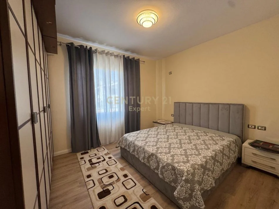 Tirane, jepet me qera apartament 2+1 Kati 1, 96 m² 600 € (expert121630)
