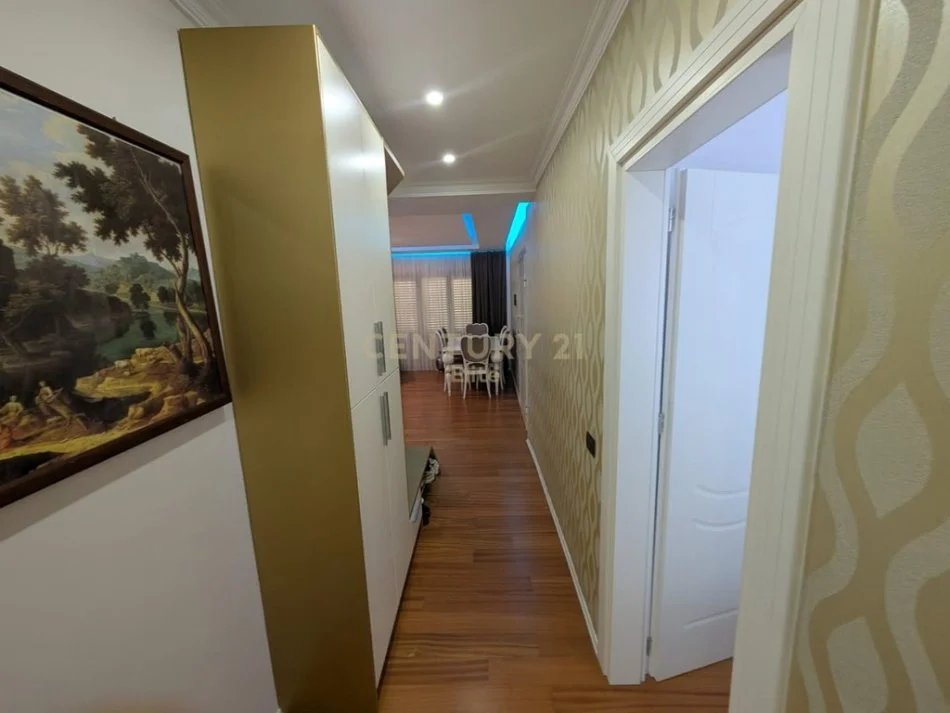 Tirane, shitet apartament Kati 5, 145 m² 350.000 € (Kopeshti Zoologjik)