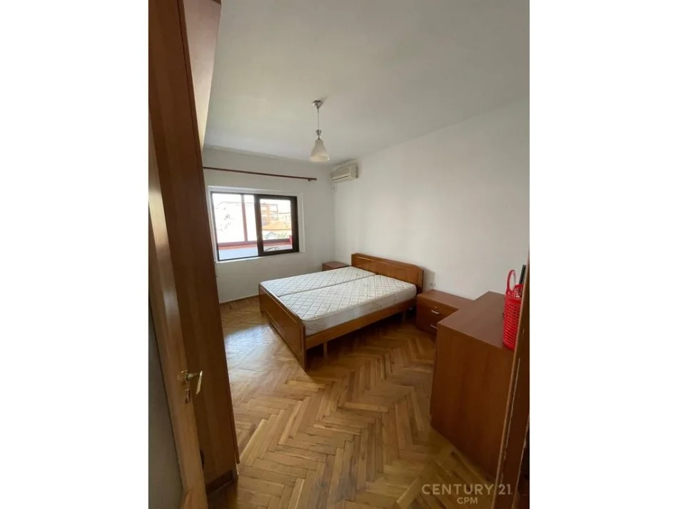 Tirane, jepet me qera apartament 2+1+Aneks Kati 4, 80 m² 550 € (smart121647)