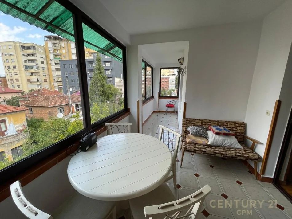 Tirane, jepet me qera apartament 2+1+Aneks Kati 4, 80 m² 550 € (smart121647)