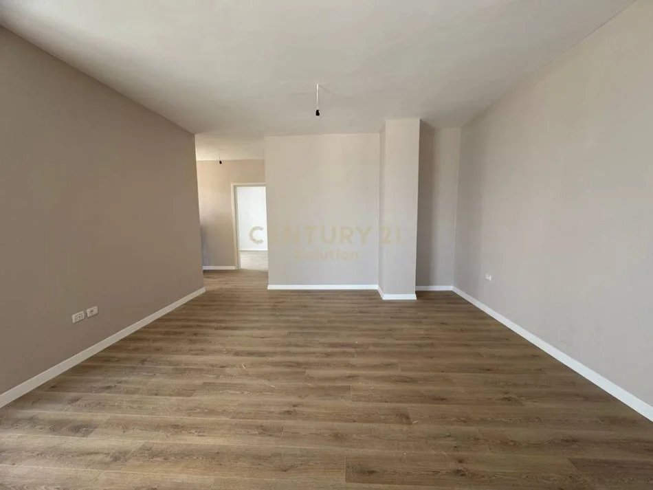 Tirane, shitet apartament Kati 9, 110 m² 170.000 € 