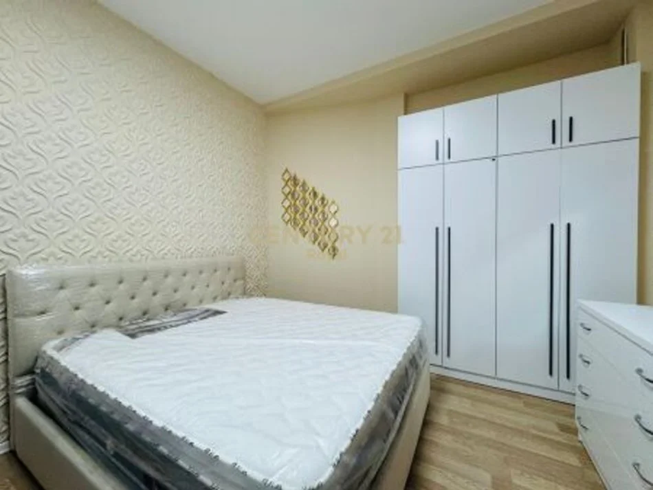 Tirane, jepet me qera apartament 1+1 Kati 0, 43 m² 600 € (ROYAL121711)