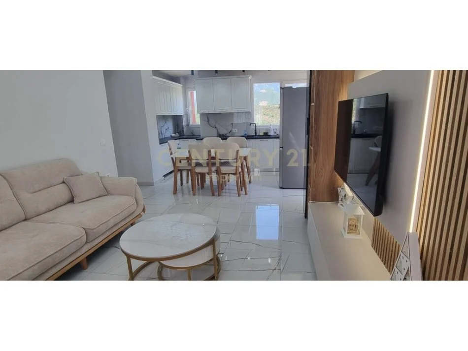 Tirane, jepet me qera apartament 2+1 Kati 1, 105 m² 500 € 